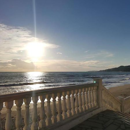 Atico Fresco Y Luminoso Con Aparcamiento Privado Apartman Nerja Kültér fotó