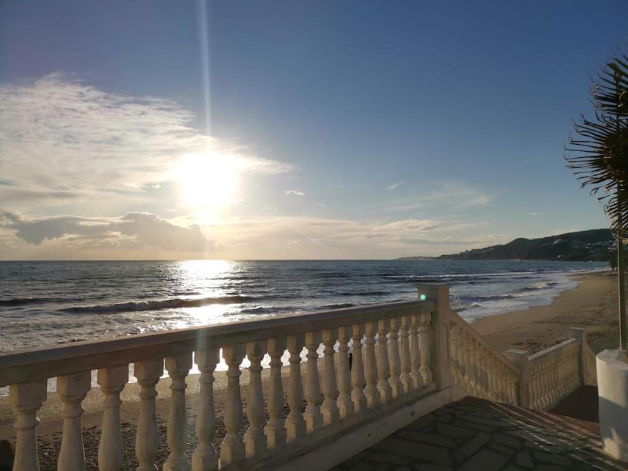Atico Fresco Y Luminoso Con Aparcamiento Privado Apartman Nerja Kültér fotó